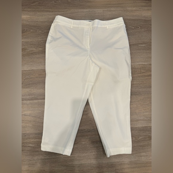 Talbots Perfect Crop Pant Curvy Fit White Size 12P - Picture 3 of 10